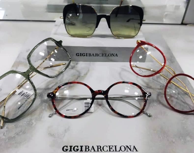 Amplia variedad de gafas y gafas de sol